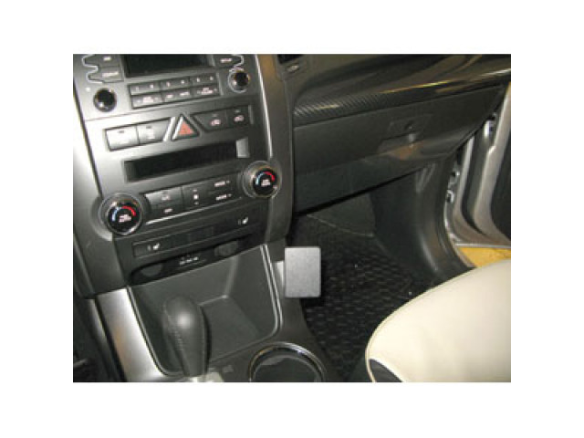 ProClip - Kia Sorento 2010-2012 Angled mount