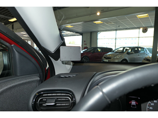 ProClip - Toyota Yaris 2021-> Left mount