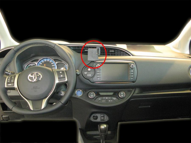 ProClip - Toyota Yaris 2015-2020 Center mount