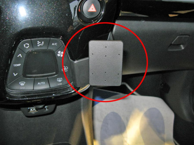 ProClip - Citroën C1- Toyota Aygo- Peugeot 108, 2014-> Angled mount