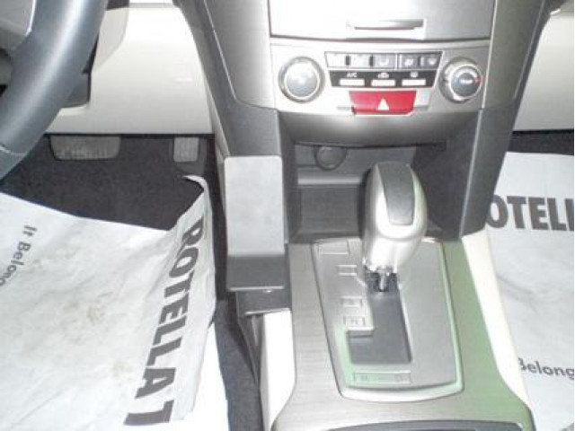 ProClip - Subaru Outback 2010-2014 Console mount, Links
