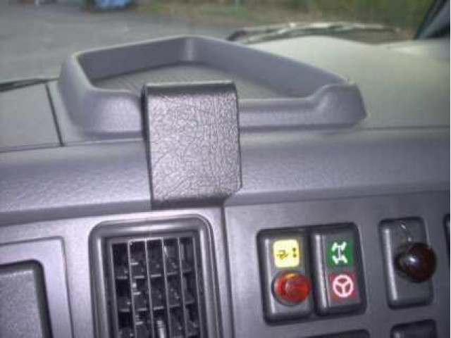 ProClip - Volvo FH Serie/ NH Serie/ FM Serie 2003-2007 Angled mount