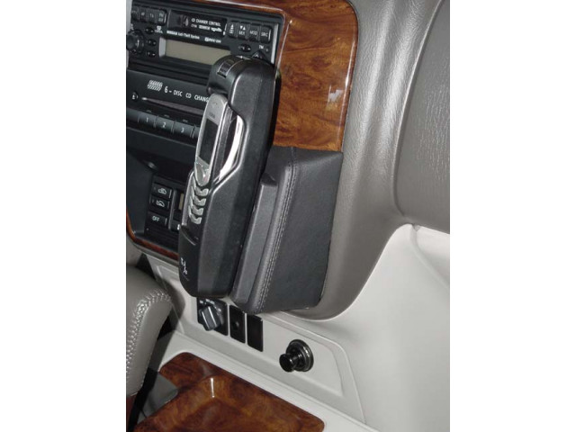 Nissan Patrol (Y61) 2003-09/2004 Kleur: Zwart